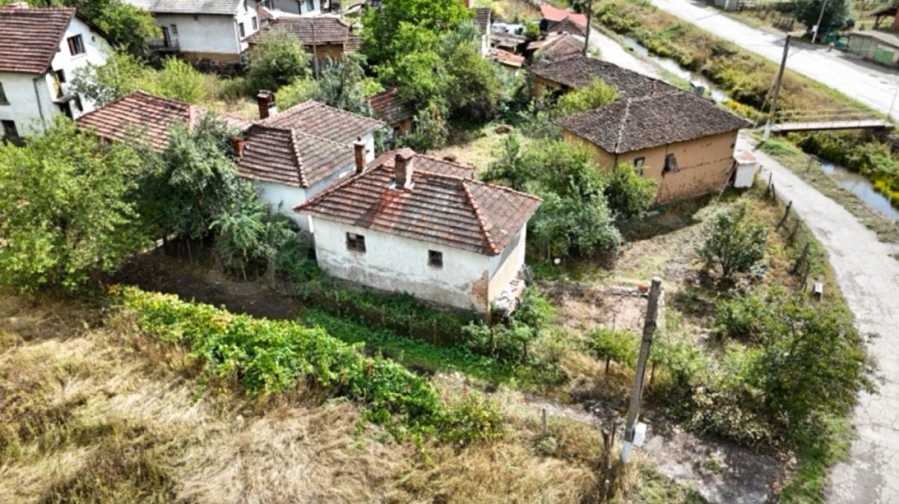 Продава КЪЩА, с. Ново село, област София област, снимка 13 - Къщи - 55014002