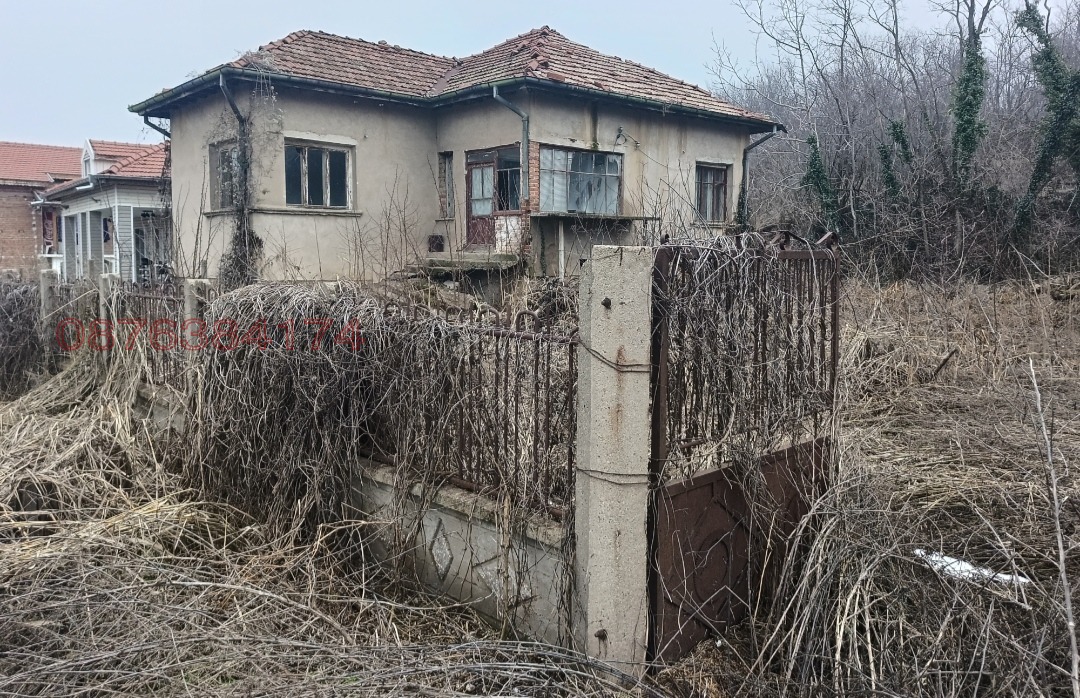 Продава КЪЩА, гр. Лом, област Монтана