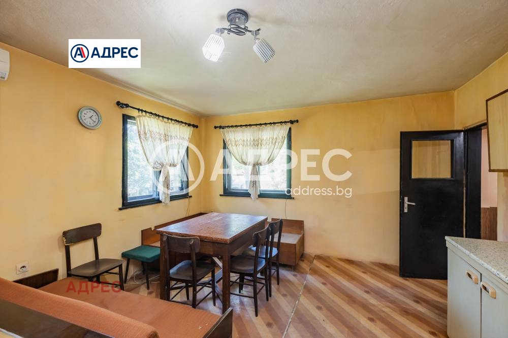 Продава КЪЩА, с. Кипра, област Варна, снимка 9 - Къщи - 54363884