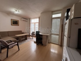 1 chambre Tsveten kvartal, Varna 11