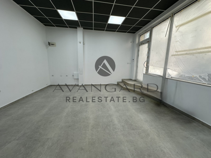 In vendita  Negozio Plovdiv , Karshiiaka , 45 mq | 64970476 - Immagine [2]
