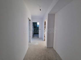 2 bedroom Operata, Varna 8