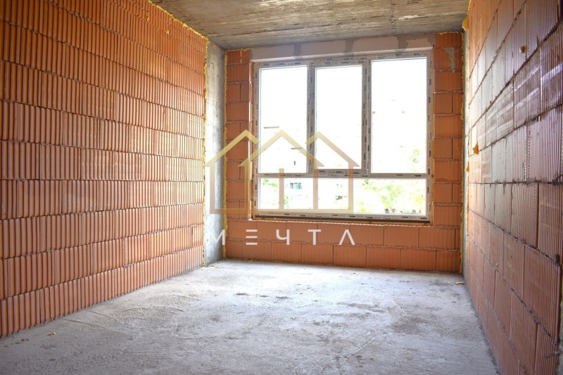 À vendre  2 chambres Plovdiv , Yujen , 94 m² | 68962398