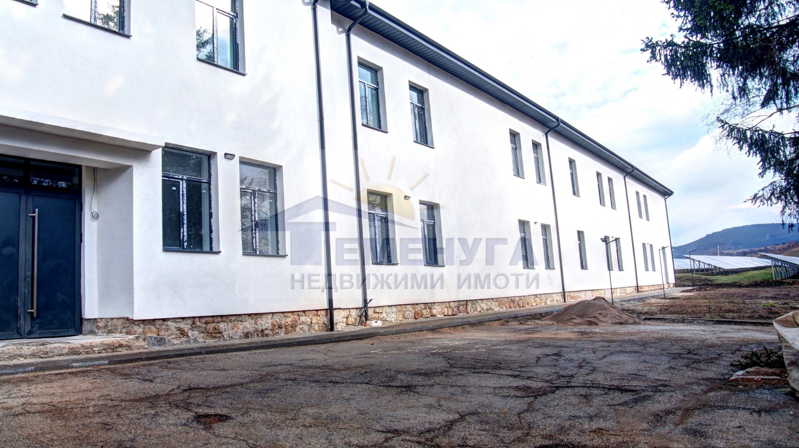 Продава БИЗНЕС ИМОТ, гр. Брезник, област Перник, снимка 4 - Други - 53899430