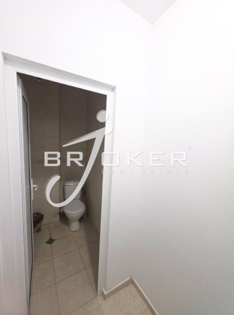 Продава ОФИС, гр. Кърджали, Център, снимка 13 - Офиси - 54855669