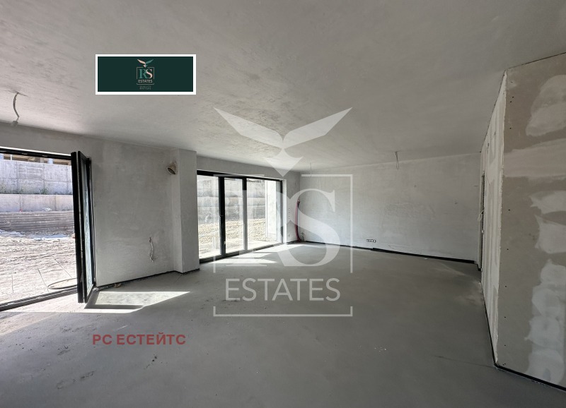 Myytävänä  Talo Sofia , Simeonovo , 215 neliömetriä | 23705834 - kuva [2]