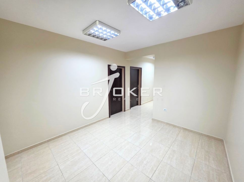 Продава ОФИС, гр. Кърджали, Център, снимка 5 - Офиси - 54855669