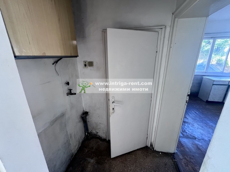 Продава  Етаж от къща град Хасково , Любен Каравелов , 90 кв.м | 21148638 - изображение [12]