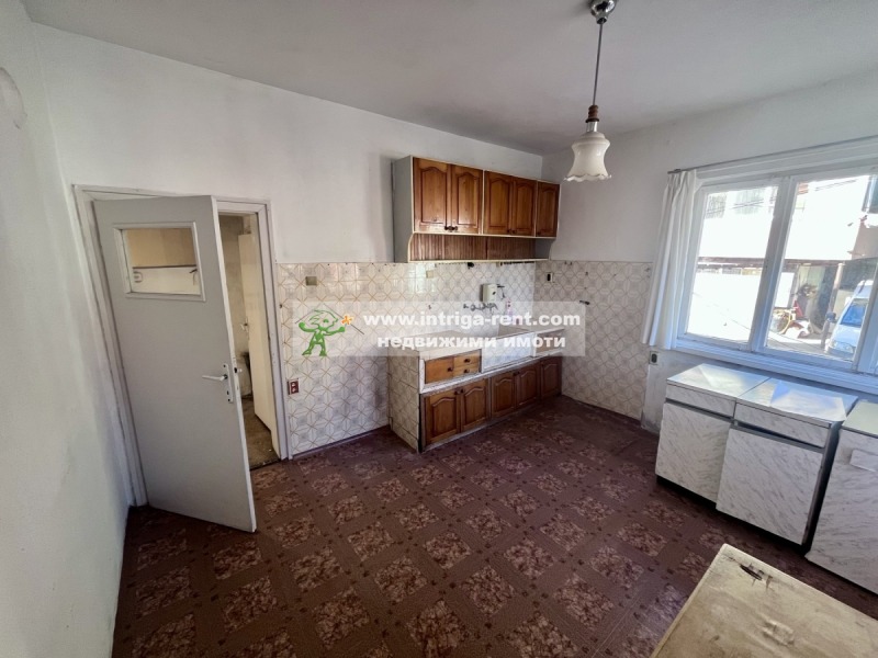 Продава  Етаж от къща град Хасково , Любен Каравелов , 90 кв.м | 21148638 - изображение [8]