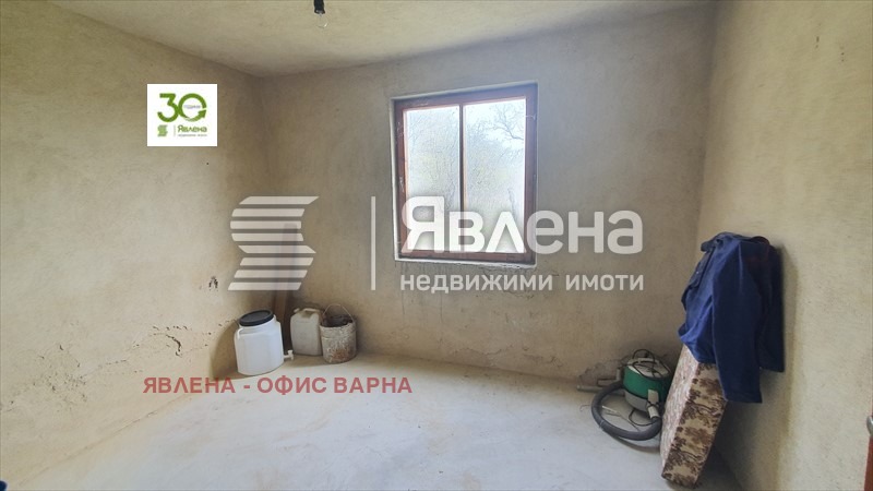 Продава КЪЩА, гр. Варна, м-т Перчемлията, снимка 8 - Къщи - 48018860