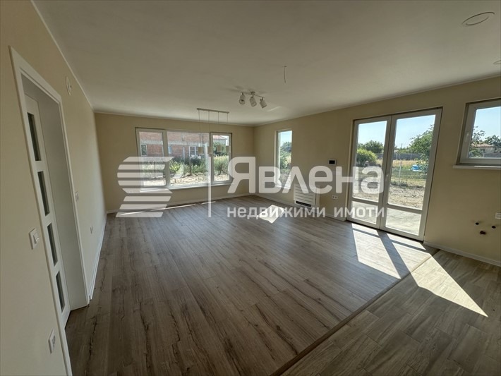 Продава КЪЩА, с. Граф Игнатиево, област Пловдив