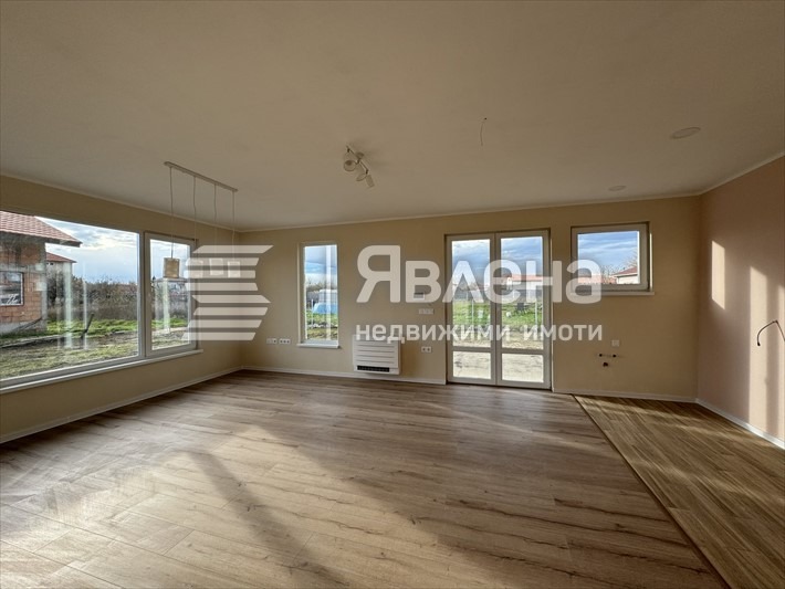 Продава КЪЩА, с. Граф Игнатиево, област Пловдив, снимка 2 - Къщи - 54185802