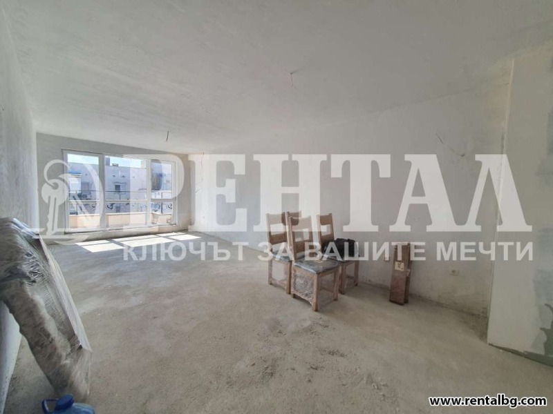 In vendita  2 camere da letto Plovdiv , Tsentar , 104 mq | 35673621