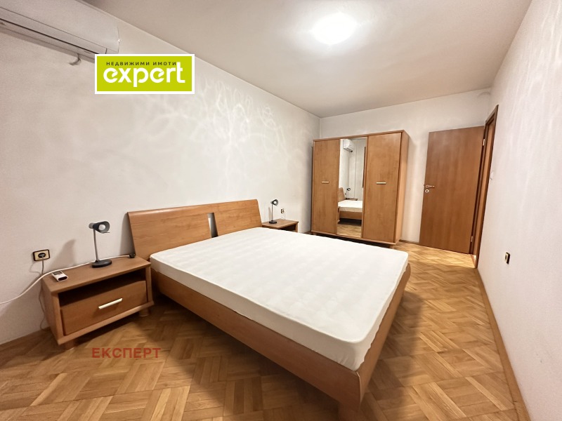 Продава  3-стаен град Плевен , Широк център , 83 кв.м | 57814176