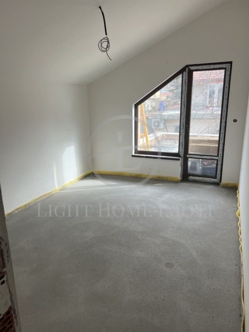 À venda  Casa região Plovdiv , Markovo , 334 m² | 83955158 - imagem [8]