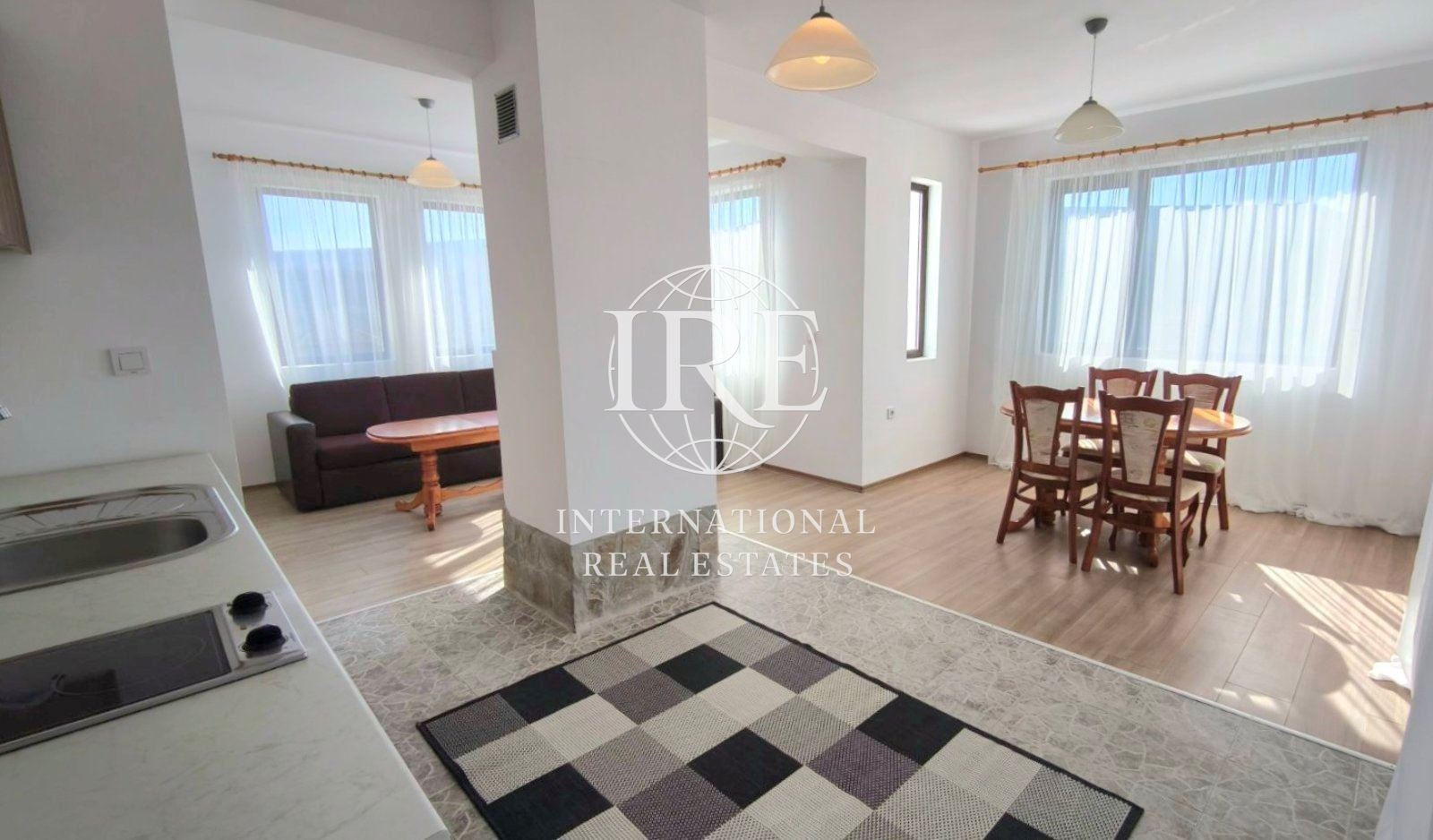 Продава КЪЩА, гр. Балчик, област Добрич, снимка 5 - Къщи - 53770409