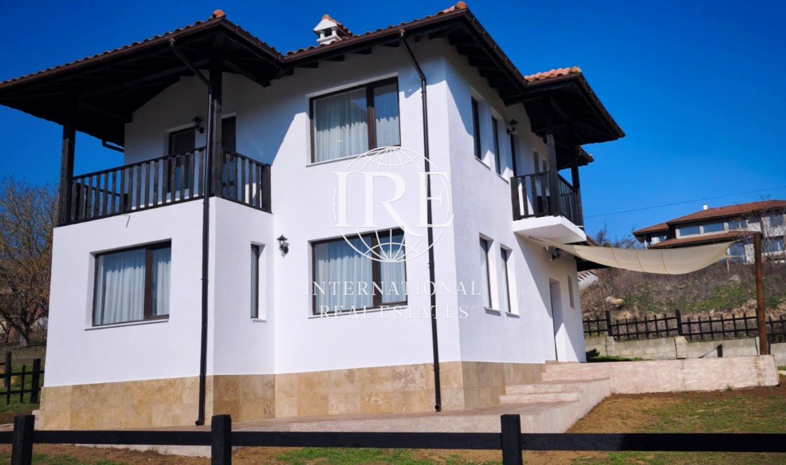 Продава КЪЩА, гр. Балчик, област Добрич, снимка 2 - Къщи - 53770409