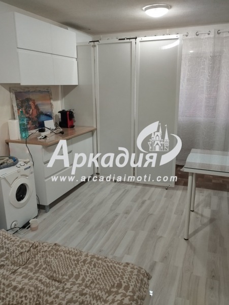 Продава 1-СТАЕН, гр. Пловдив, Център, снимка 4 - Aпартаменти - 49190456