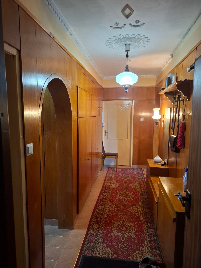 Продава  3-стаен град София , Гоце Делчев , 100 кв.м | 89676209