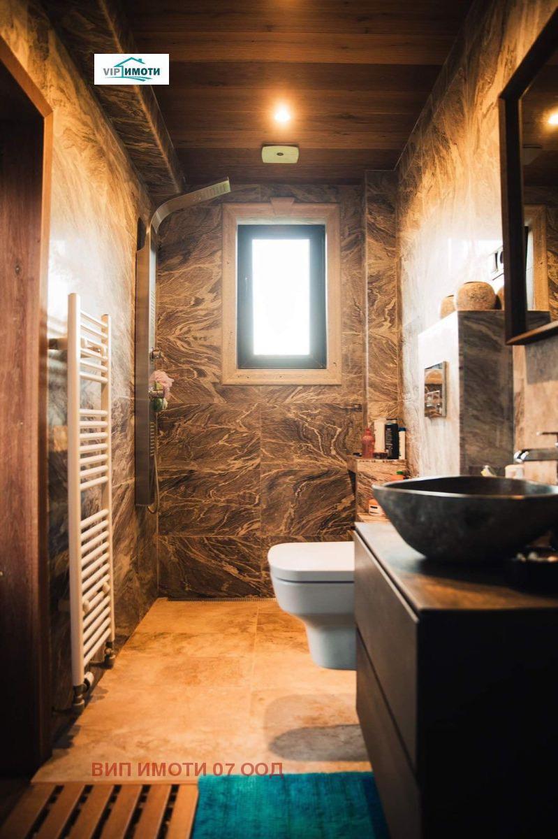 Продава КЪЩА, гр. Ловеч, Център, снимка 16 - Къщи - 53895084