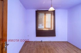 Hus Gorni Okol, region Sofia 13