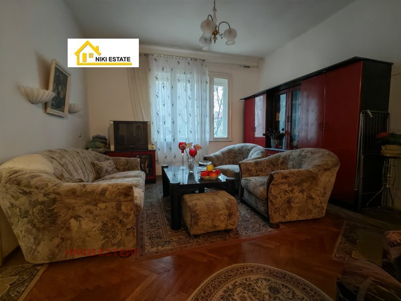 Продава МНОГОСТАЕН, гр. Варна, Гръцка махала, снимка 2 - Aпартаменти - 48972431