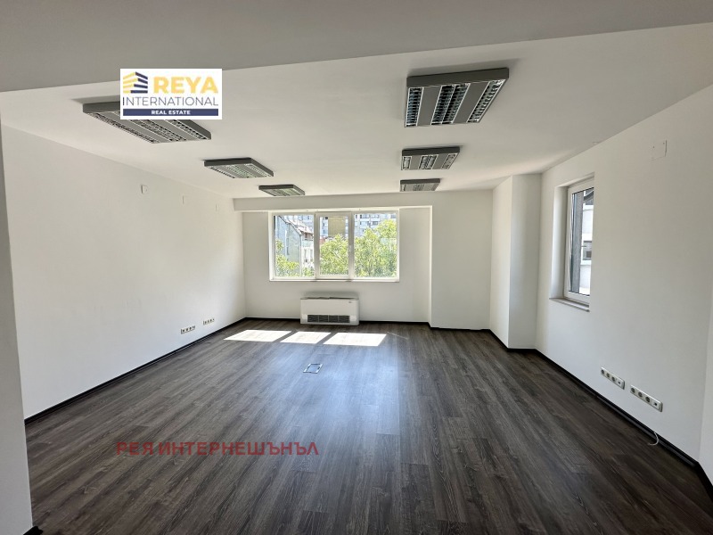 À venda  Escritório Sofia , Centar , 1052 m² | 37784352 - imagem [4]