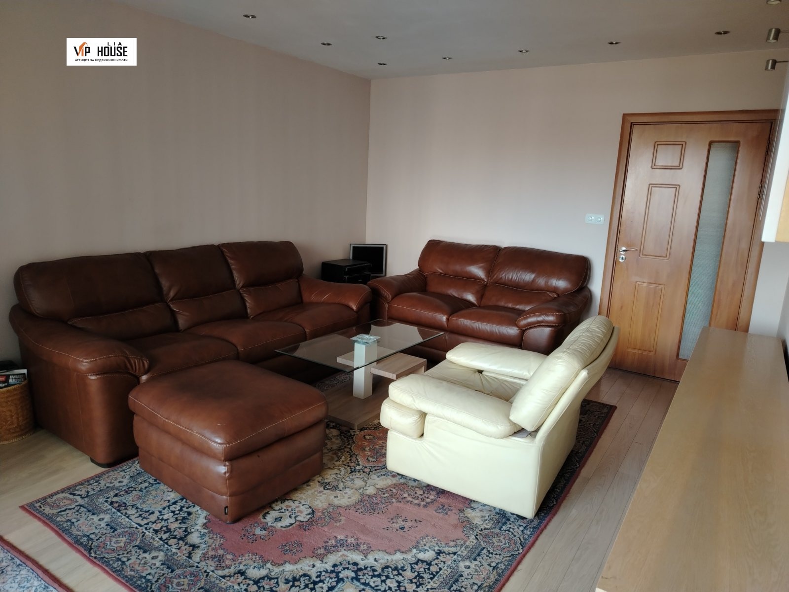 Продава 3-СТАЕН, гр. Пазарджик, Идеален център, снимка 2 - Апартаменти - 54485895