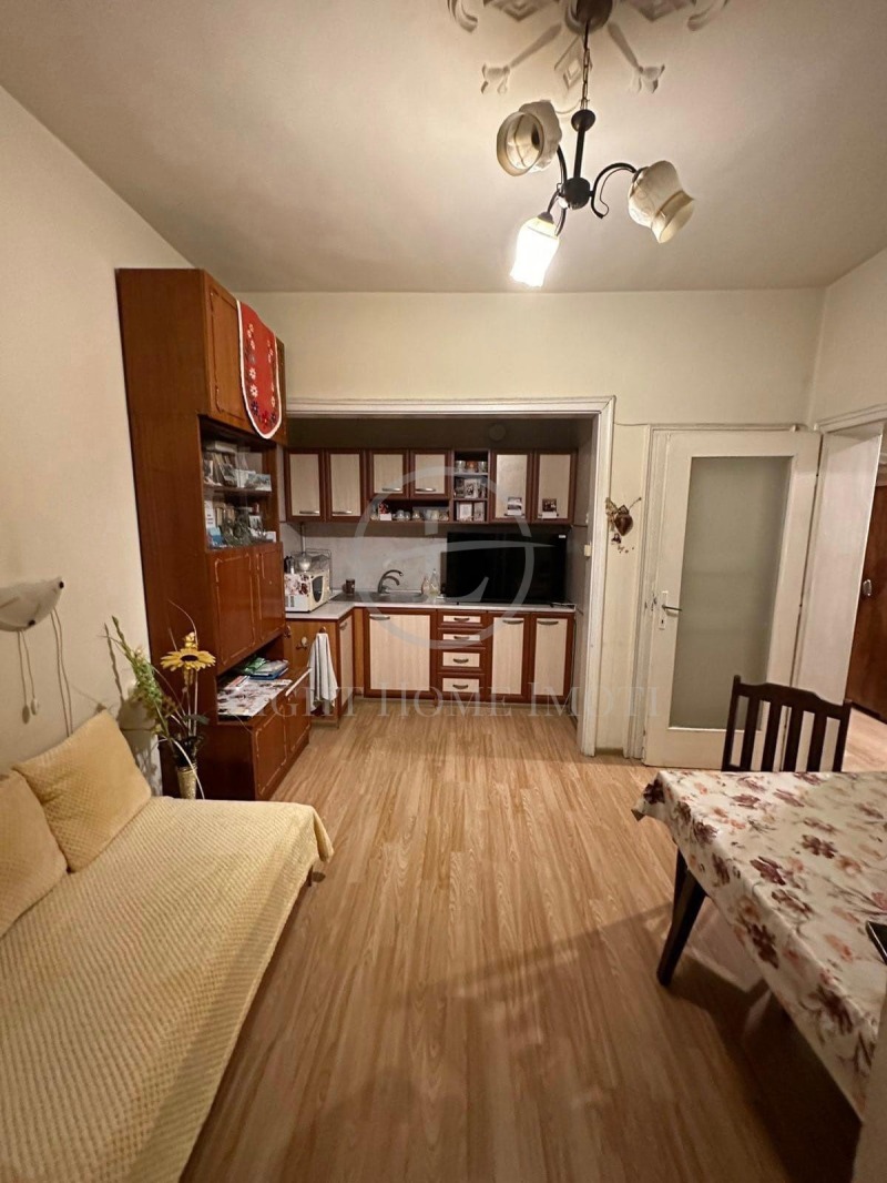 De vânzare  1 dormitor Plovdiv , Țentâr , 75 mp | 25631754 - imagine [2]