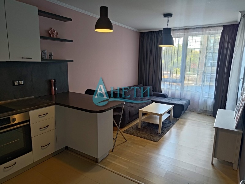 Продава  3-стаен град София , Младост 1 , 105 кв.м | 37976958