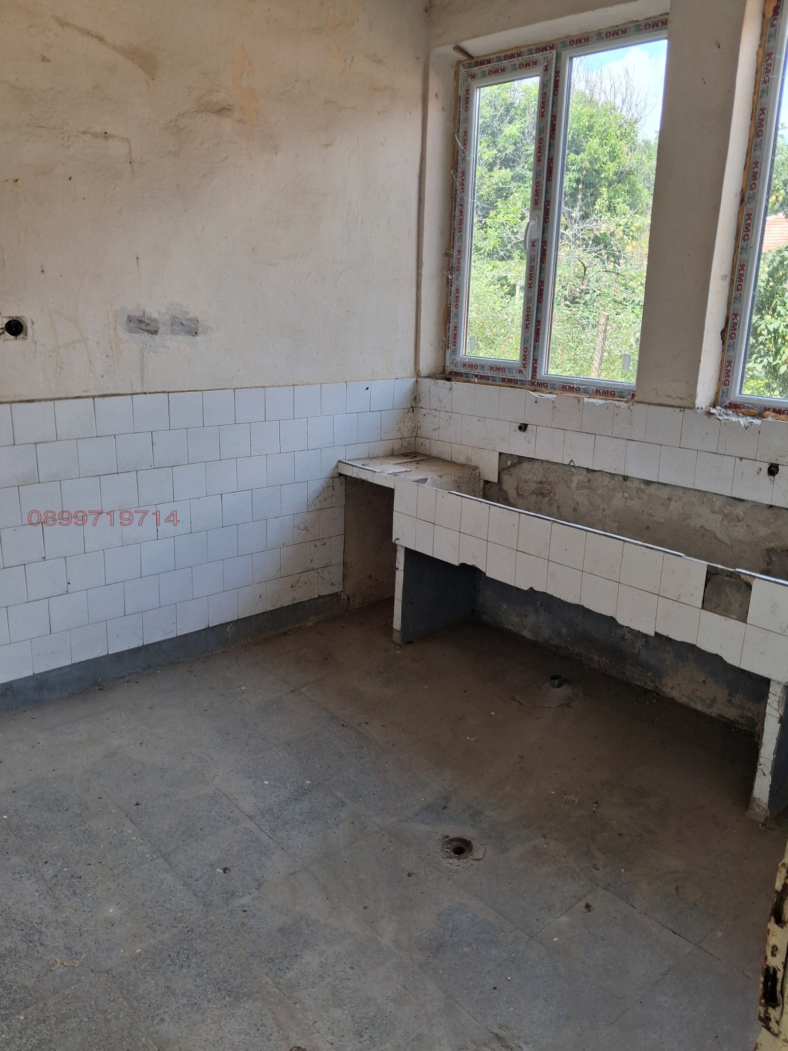 Продава ЗАВЕДЕНИЕ, с. Осенец, област Разград, снимка 8 - Заведения - 55392482