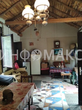 Продажба на имоти в с. Горово, област Бургас - изображение 1 