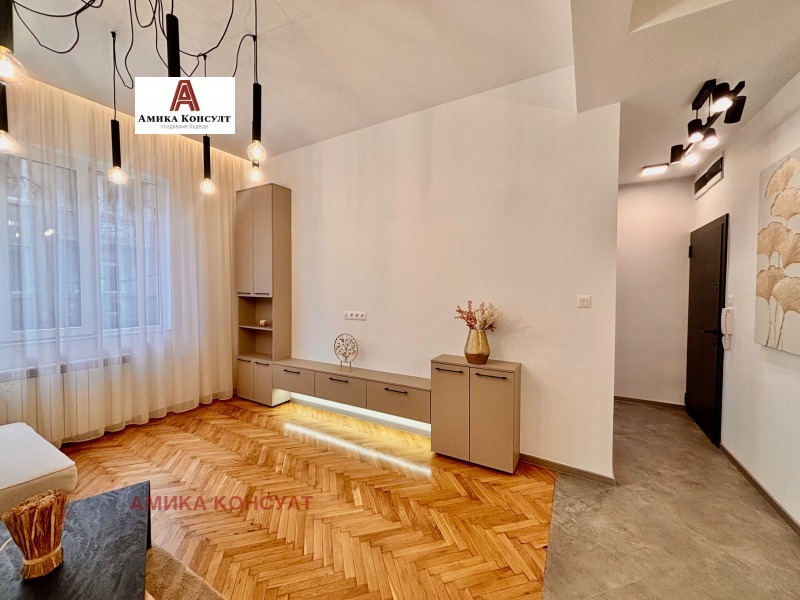 Продава 3-СТАЕН, гр. София, Център, снимка 4 - Апартаменти - 52625124