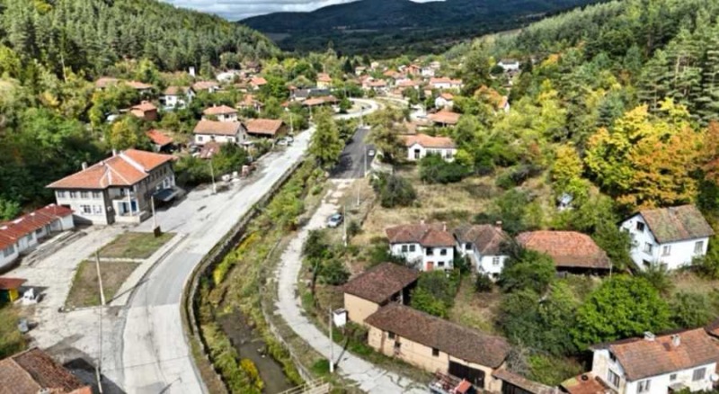 Продава КЪЩА, с. Ново село, област София област, снимка 15 - Къщи - 52464590