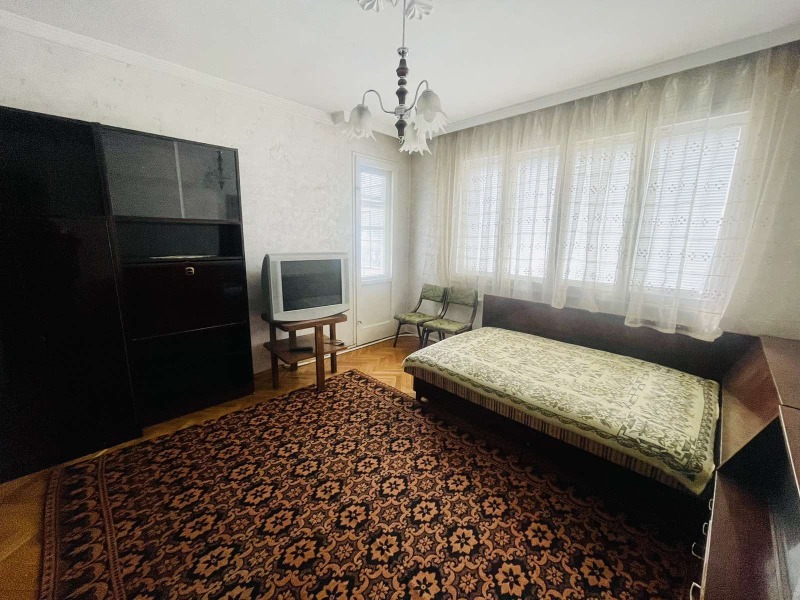 Продава 3-СТАЕН, гр. Шумен, Пожарната, снимка 6 - Апартаменти - 53454976