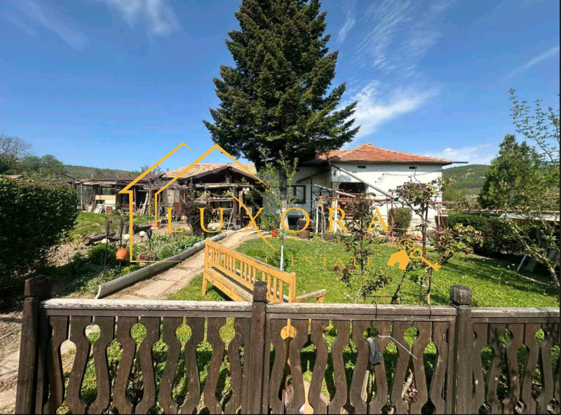 Продава  Къща, област Шумен, с. Войвода • 60 000 EUR • ID 26519282 — holmes.bg - [1] 