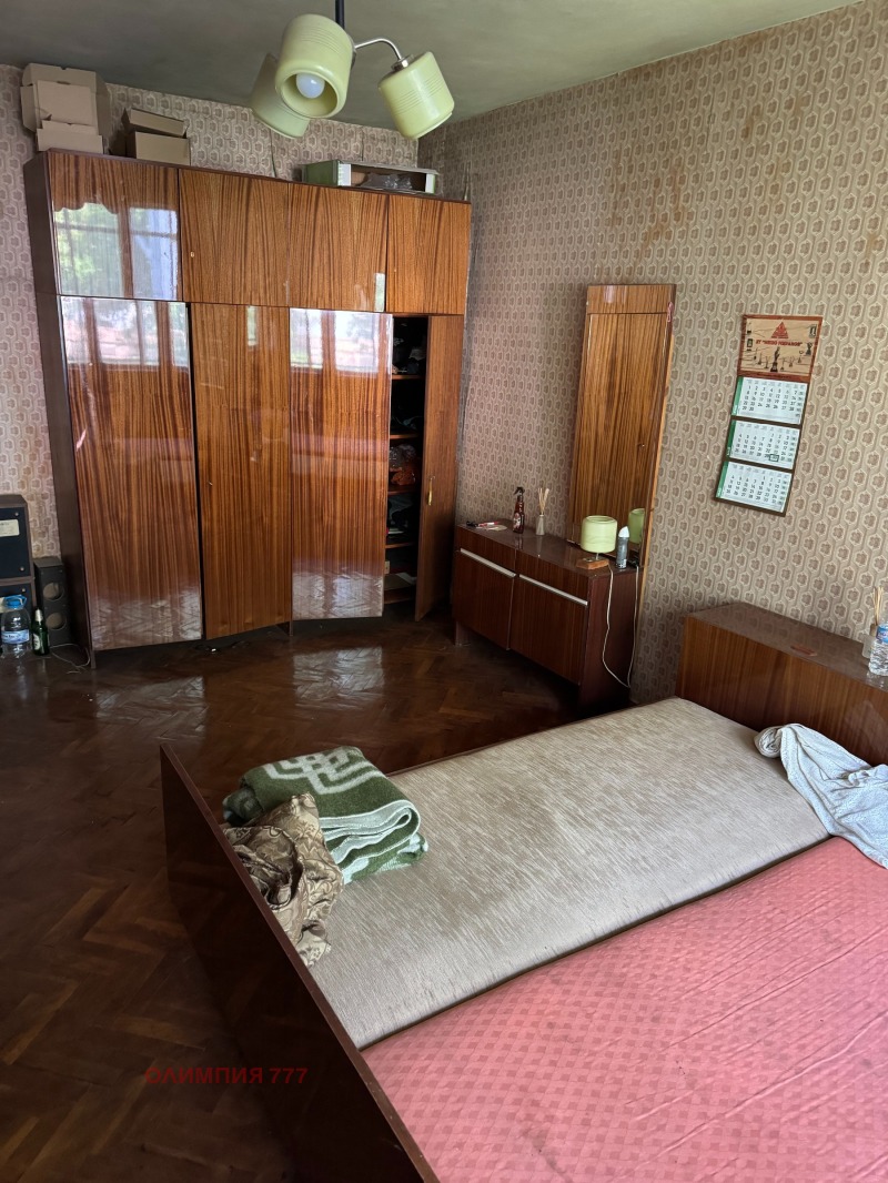 Продава 3-СТАЕН в град Плевен, Широк център - 115 кв.м / 216 000 € » 422 459.28 лв., ОЛИМПИЯ 777