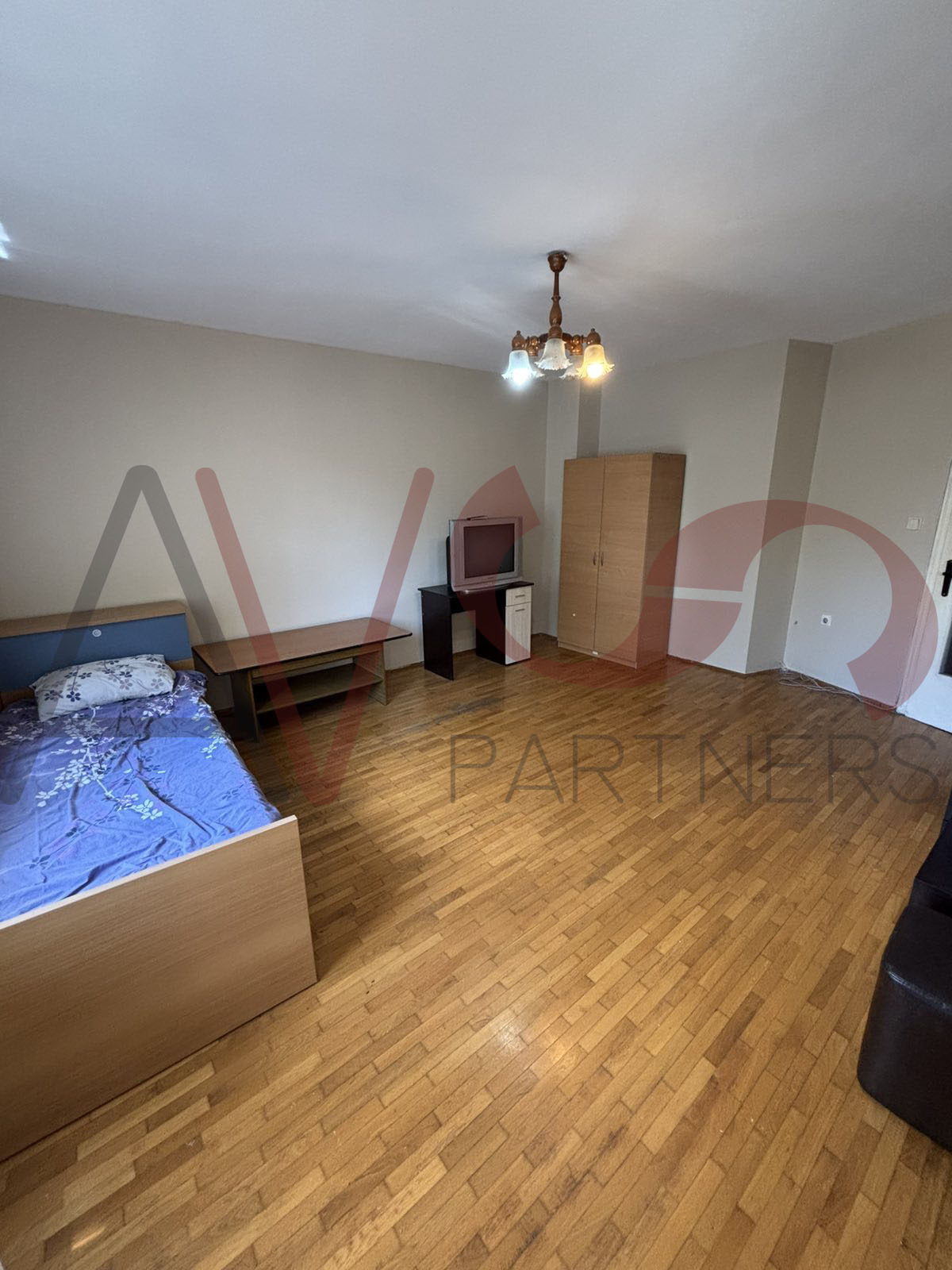 Продава 4-СТАЕН, гр. София, Триъгълника
