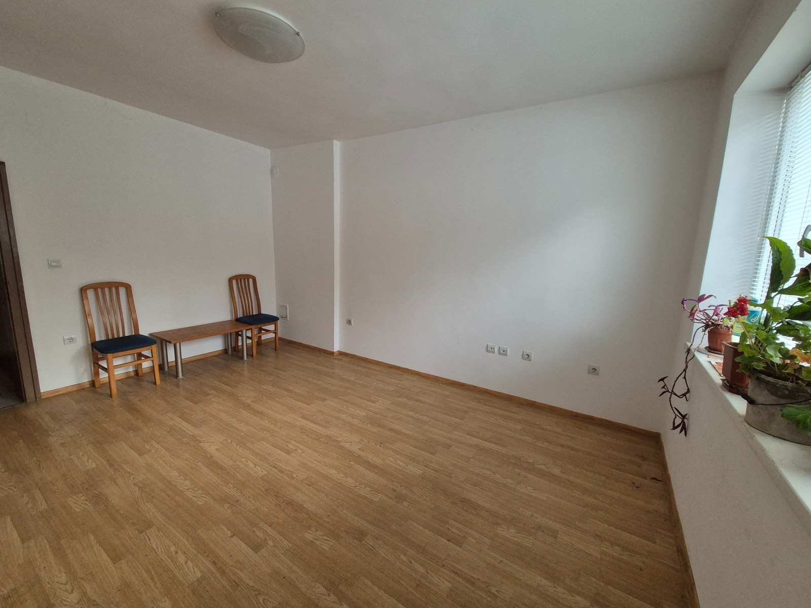 Продава ЕТАЖ ОТ КЪЩА, гр. Велико Търново, Център, снимка 8 - Етаж от къща - 55006527