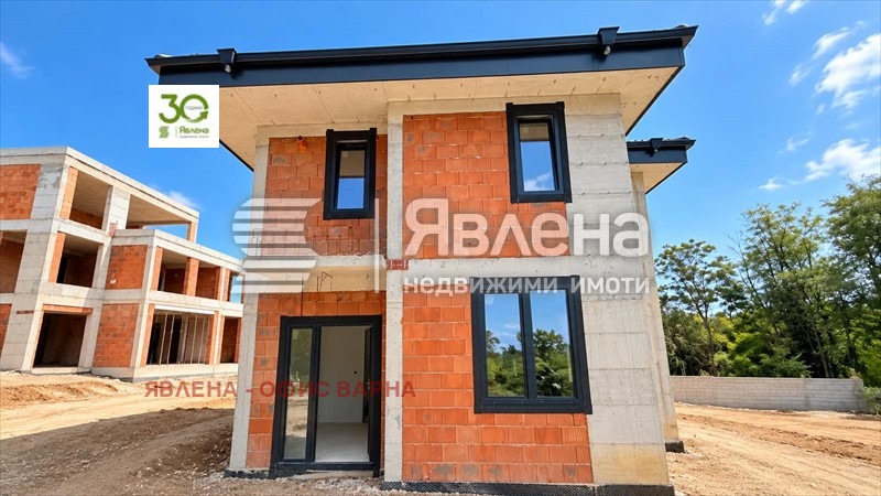 Продава КЪЩА, гр. Варна, Изгрев