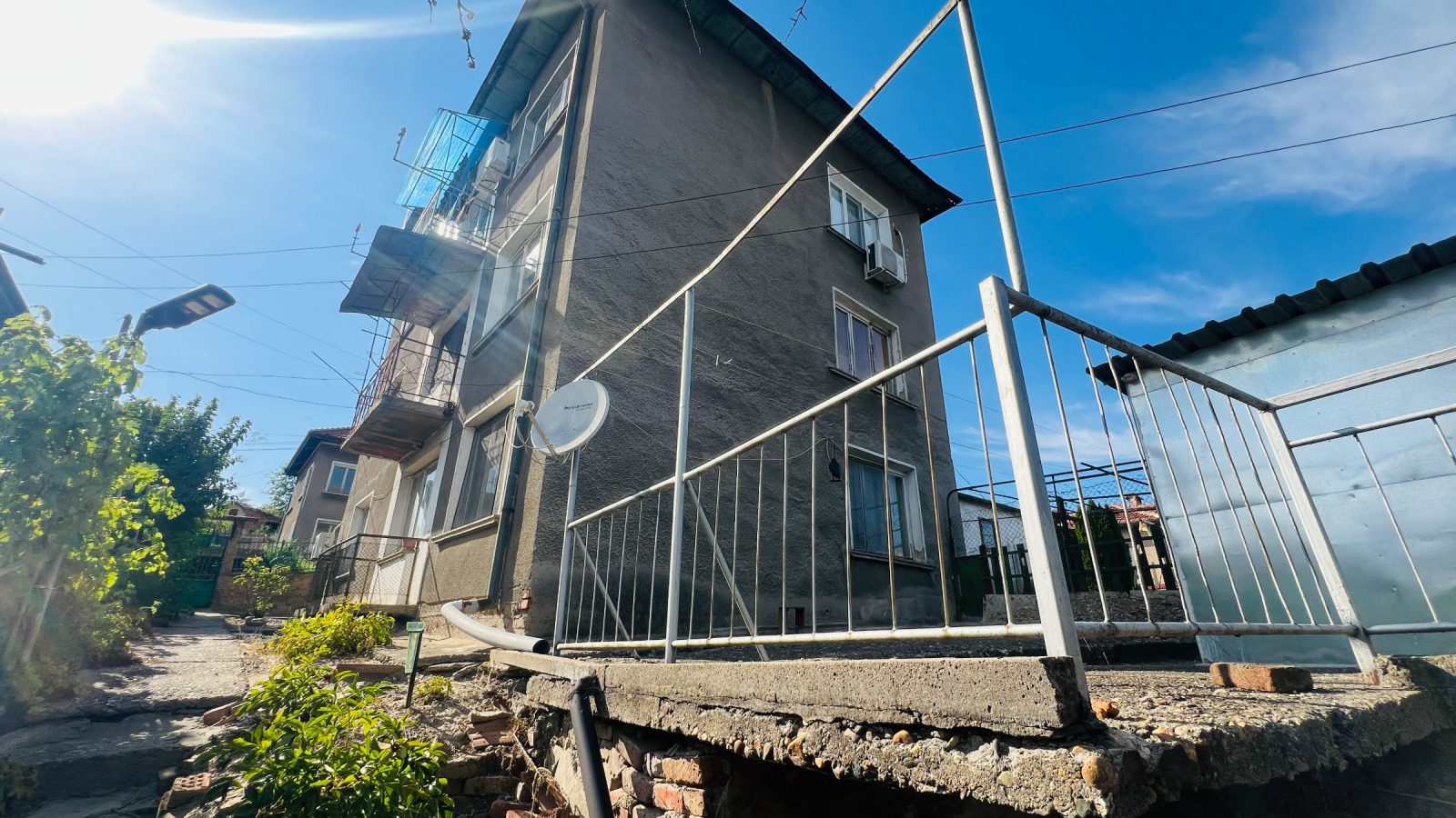 Продава ЕТАЖ ОТ КЪЩА, гр. Лом, област Монтана, снимка 2 - Етаж от къща - 53797712