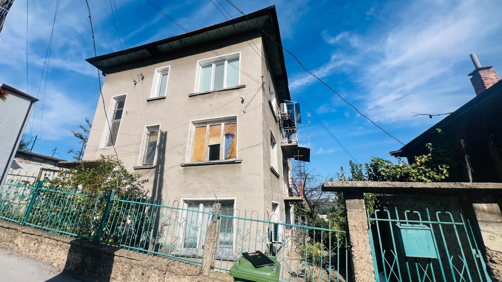 Продава ЕТАЖ ОТ КЪЩА, гр. Лом, област Монтана