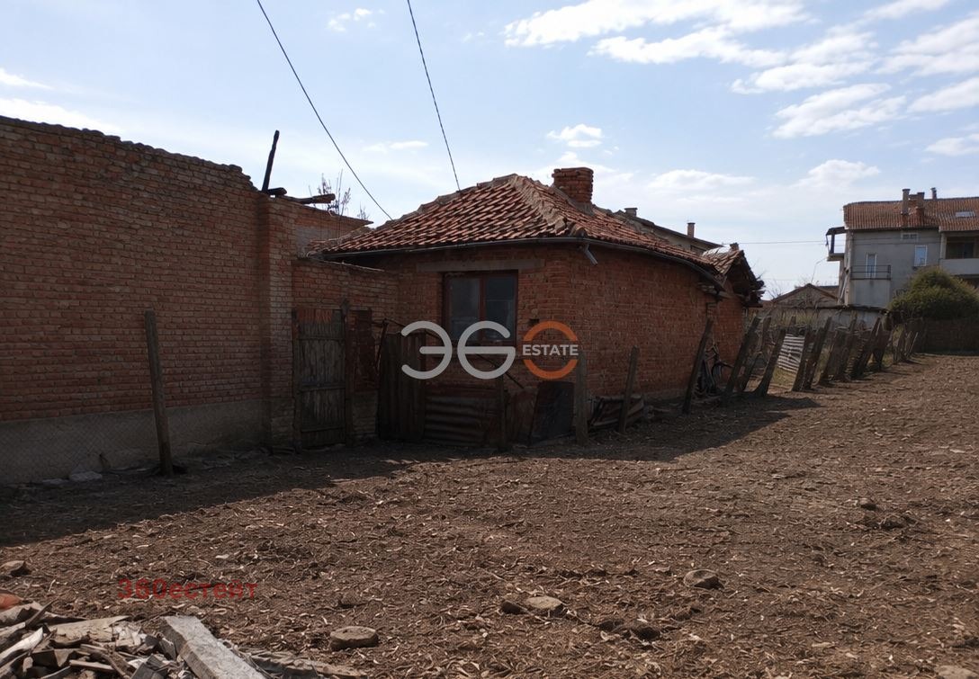 Продава КЪЩА, гр. Долни чифлик, област Варна, снимка 4 - Къщи - 55464814