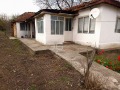 Продава КЪЩА, гр. Долни чифлик, област Варна, снимка 2