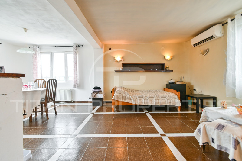 Продава КЪЩА в област София, с. Храбърско - 200 кв.м / 235 000 € » 459 620.05 лв., ТИТАН ПРОПЪРТИС ПРОДАЖБИ