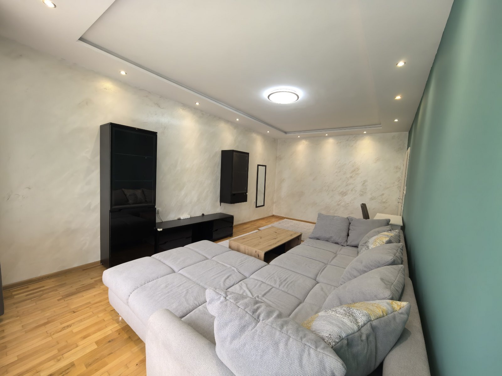 Продава 3-СТАЕН, гр. София, Сердика, снимка 3 - Апартаменти - 53968481