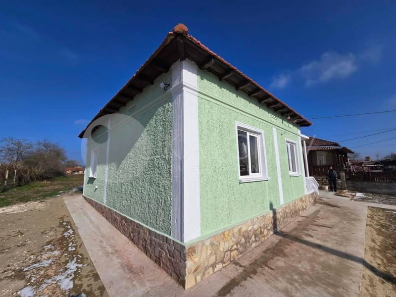 Продава КЪЩА, гр. Балчик, област Добрич, снимка 2 - Къщи - 49356724