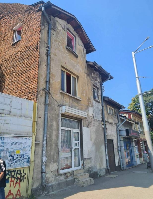 Продава КЪЩА, гр. София, Център