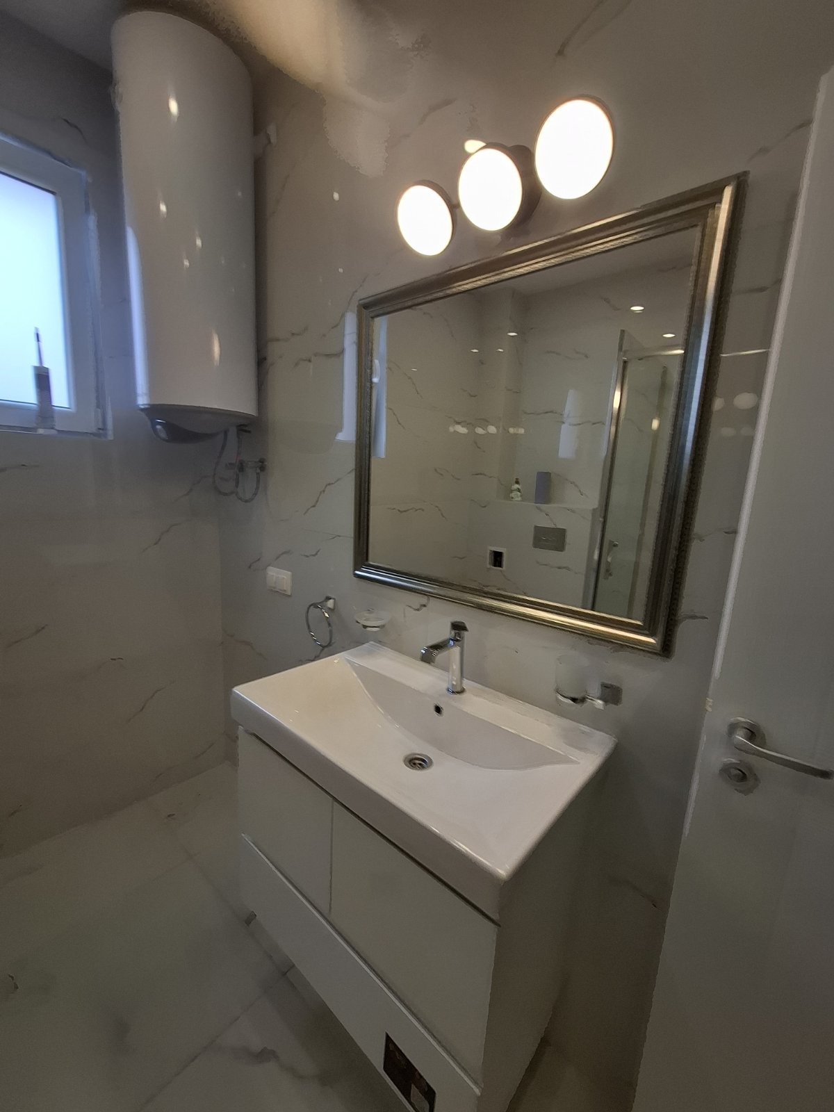 Продава ЕТАЖ ОТ КЪЩА, гр. София, Орландовци, снимка 2 - Етаж от къща - 53918568