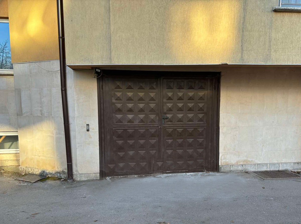 Продава ГАРАЖ, ПАРКОМЯСТО, гр. София, Овча купел, снимка 2 - Гаражи и паркоместа - 53908859